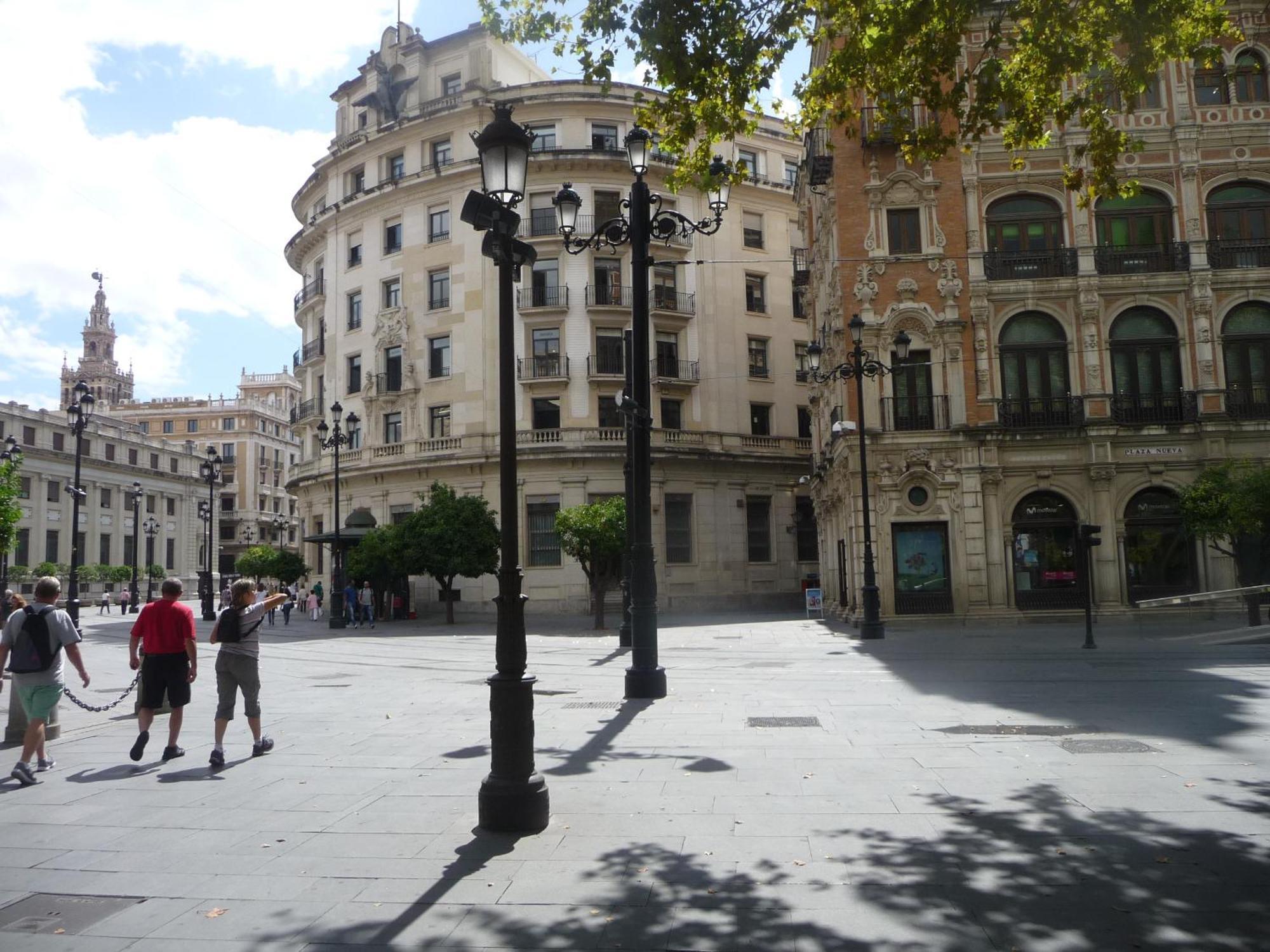 Amplio Apartamento Plaza Nueva Sevilla Exterior foto